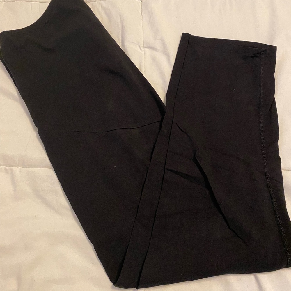 Maternity cropped leggings. Full panel front
